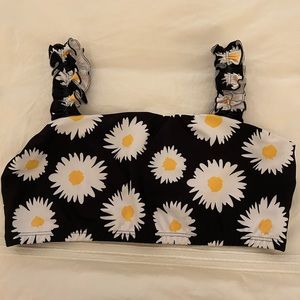 Year of Ours sports bra/workout top daisy pattern